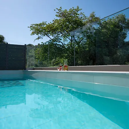 Arilia Villa