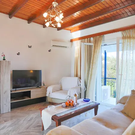 Arilia Villa