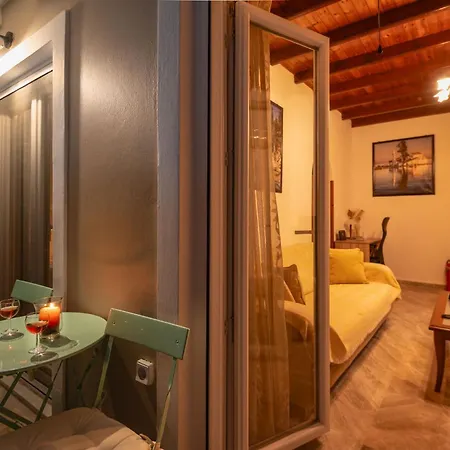 Arilia Villa *